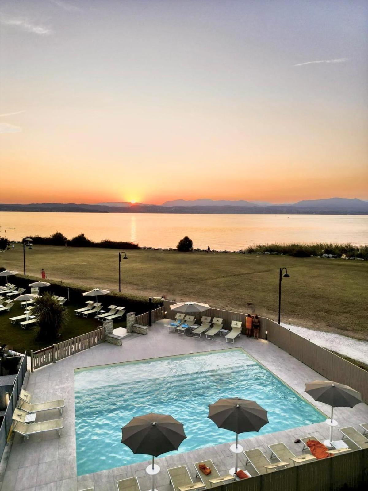 Appartamenti Residence Tulipano Sirmione Zewnętrze zdjęcie
