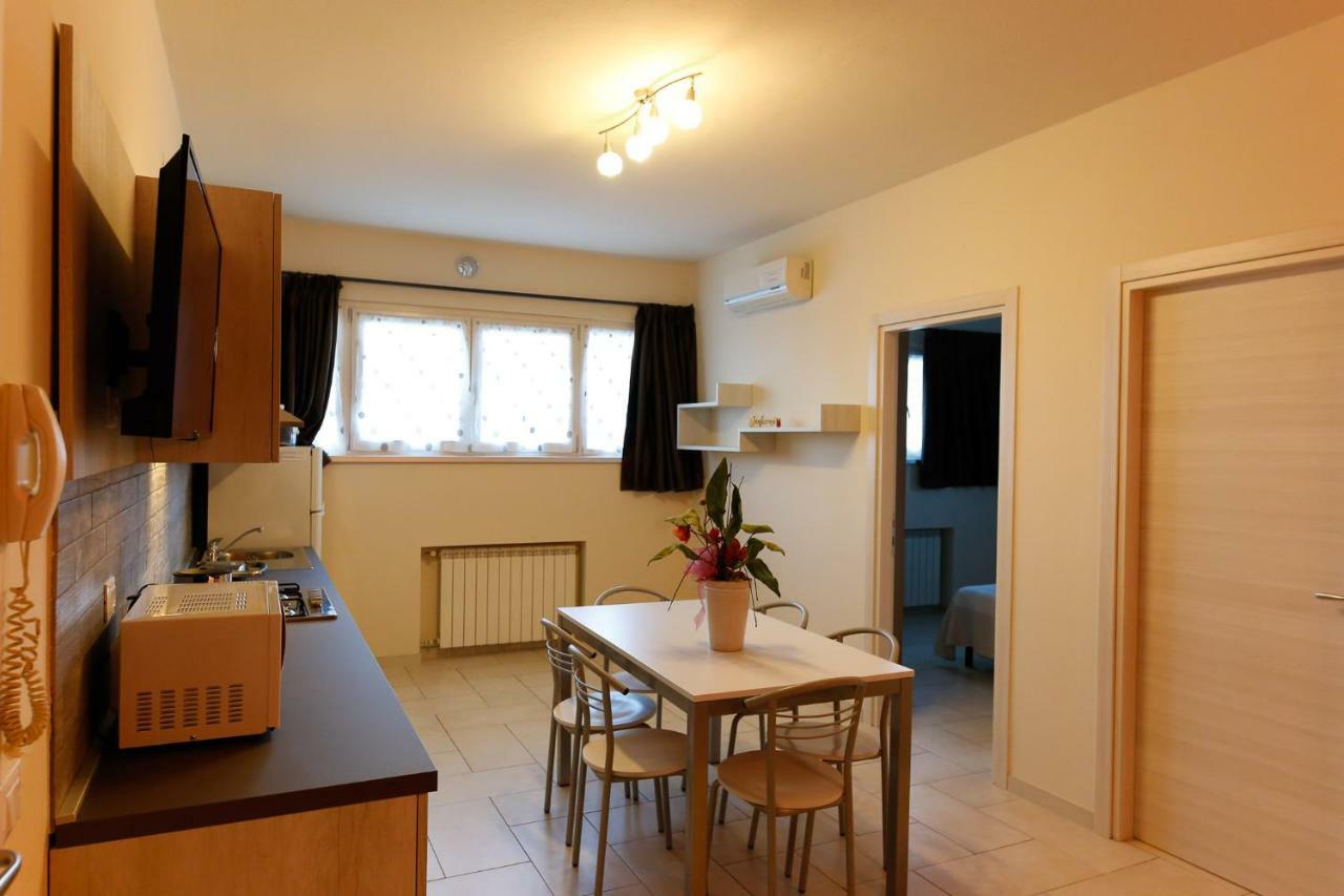 Appartamenti Residence Tulipano Sirmione Zewnętrze zdjęcie